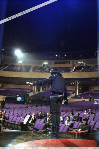  Michael Jackson KING OF POP FOREVER!!!