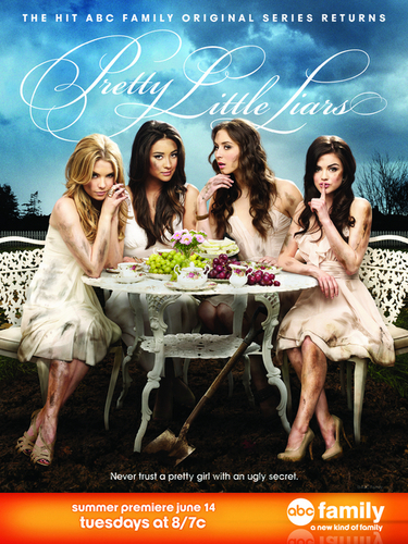  Pretty Little Liars - Season 2 - Promotional Poster