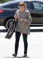 Miley - At CVS Pharmacy in Studio City (26th April 2011) - miley-cyrus photo