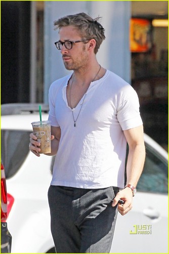  Ryan Gosling: Coffee Break!