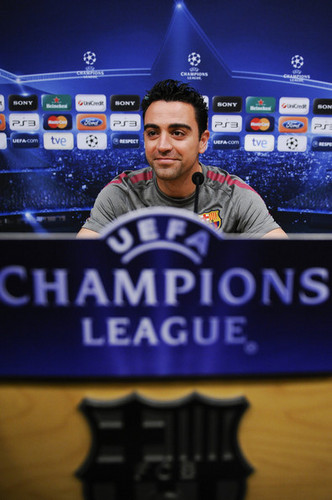  Xavi (Barcelona press conference)