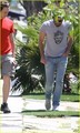 Zachary Quinto: Sunny Stroll in L.A - hottest-actors photo