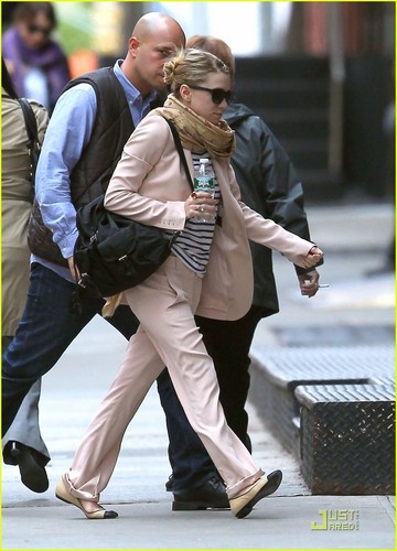Ashley Olsen: Greenwich Village Girl!
