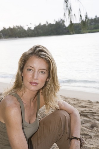  Cynthia Watros on -Lost- Promotional Pictures