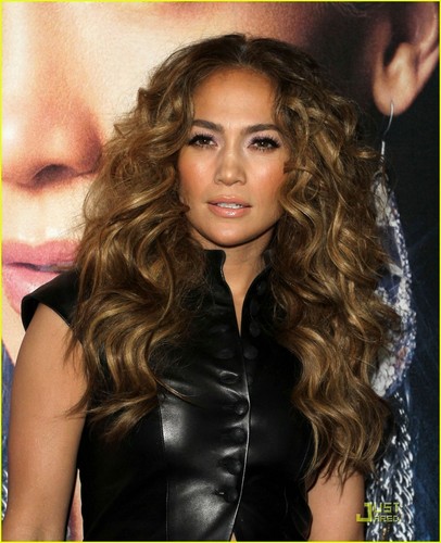  Jennifer Lopez: LOVE? CD Signing