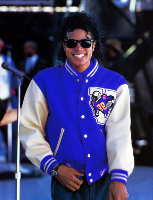 Michael-Jackson-michael-jackson-21787653-500-653.jpg