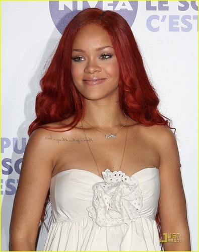  Rihanna: Nivea Celebration in Paris!