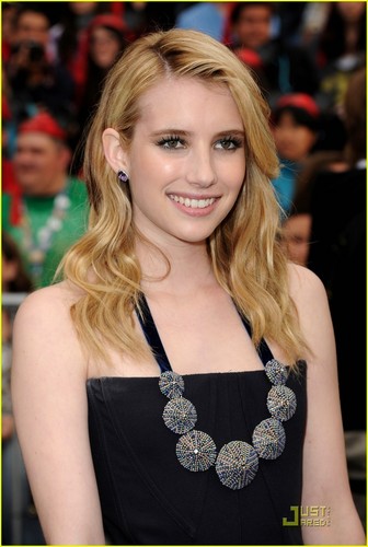  Emma Roberts: 'Pirates' Premiere with Mickey!