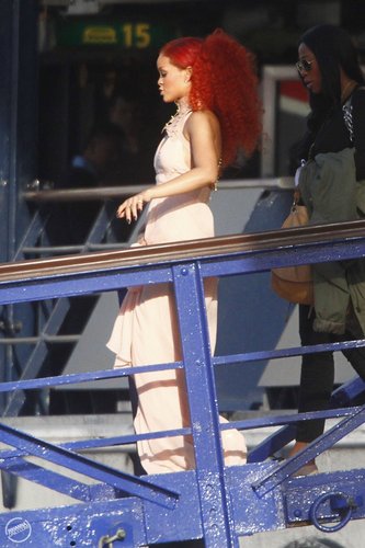 Rihanna leaving Mein Schiff 2 cruise ship at Hamburg's port - May 9, 2011