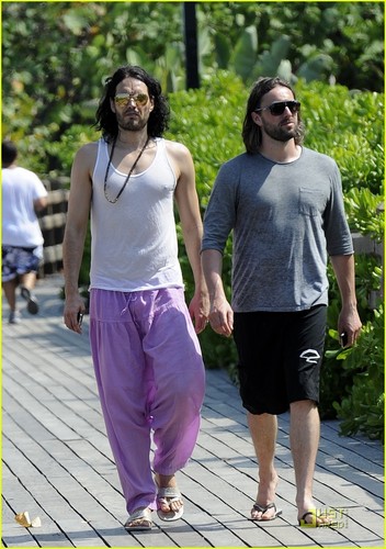  Russell Brand: Tighty Whities in Miami!