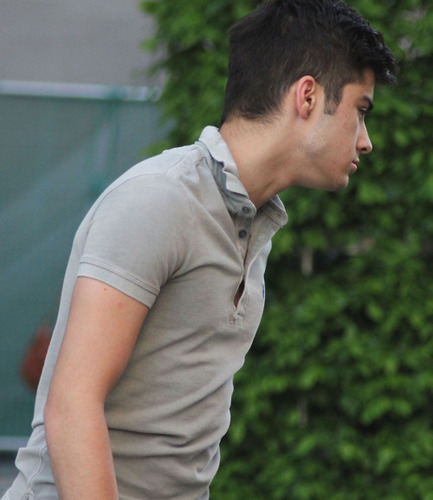 Sizzling Hot Zayn Means More To Me Than Life It's Self (U Belong Wiv Me!) 100% Real :) ♥ 