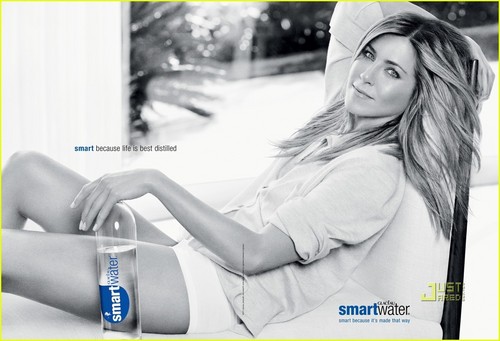  Jennifer Aniston: New Smartwater Ads!
