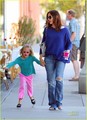 Jennifer Garner: Santa Monica Snack with Violet! - jennifer-garner photo