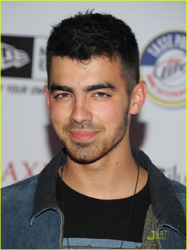  Joe Jonas: Maxim Hot 100 Party (05.11.2011)!