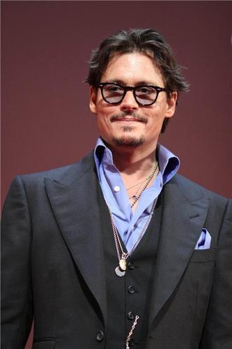 Johnny depp Premiere of Pirates of the Caribbean4- Russia 11.05.2011