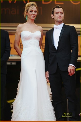Jude Law: Cannes Opening Ceremony with Uma Thurman!
