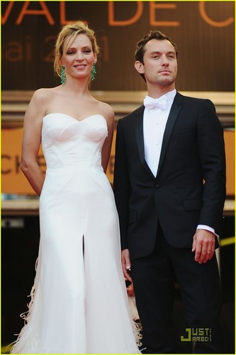 Jude Law: Cannes Opening Ceremony with Uma Thurman!