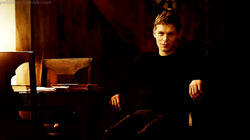 Klaus's I don't give a crap look - gif 
