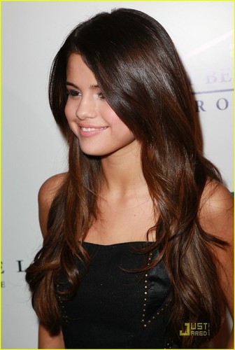 Selena Gomez St Bernard  11/5/2011