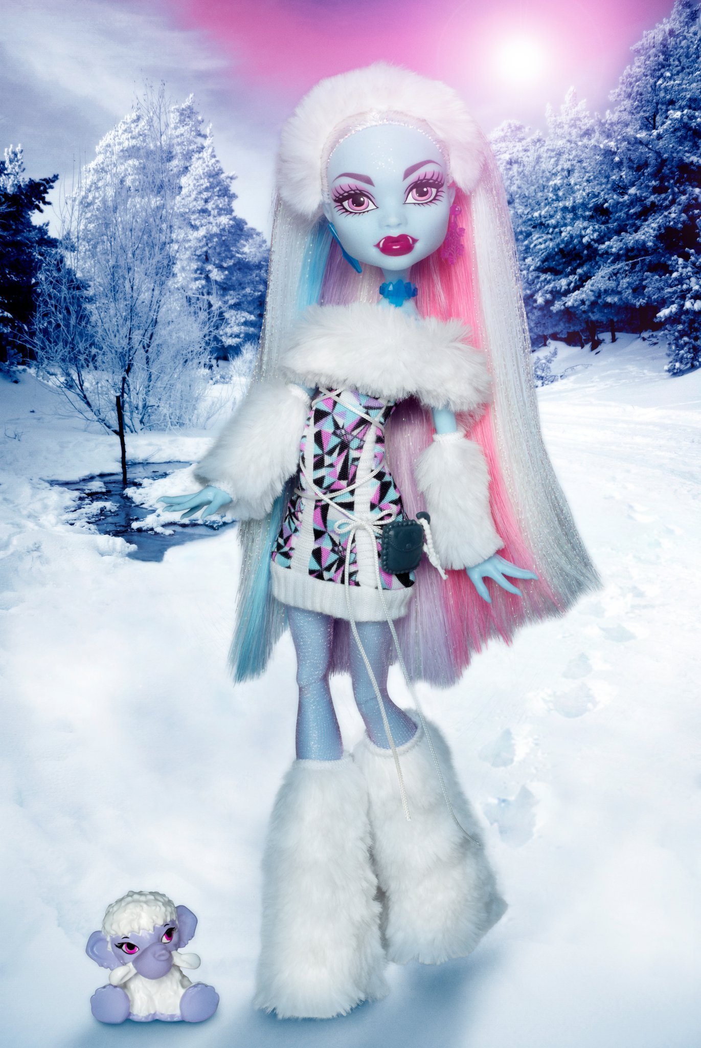 The First HQ Abbey Bominable Picture!! - monster-high photo.