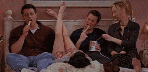 Joey-Monica-Chandler-Phoebe-We-could-eat-the-wax-friends-22011534-500-243.gif