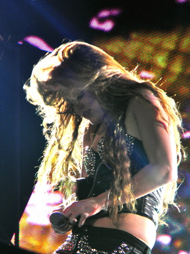  Miley - Gypsy jantung Tour (2011) - On Stage - Sao Paulo, Brazil - 14th May 2011