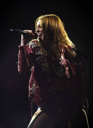  Miley - Gypsy hart-, hart Tour (2011) - Rio de Janeiro, Brazil - 13th May 2011