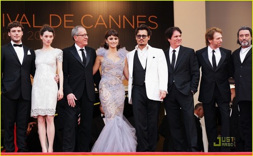  Penelope Cruz & Johnny Depp Premiere 'Pirates' in Cannes