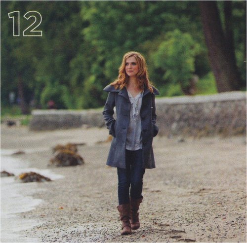  Scans of Sara in 'Where-Vancouver' magazine [September 2010]!