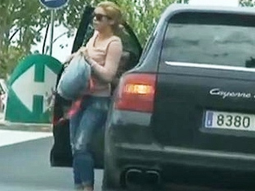  Шакира takes classes in Barcelona streptease
