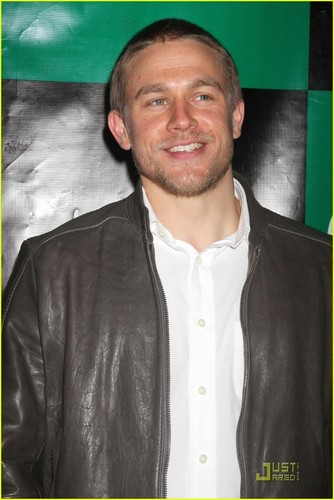 Charlie Hunnam: Starring in 'Pacific Rim'?