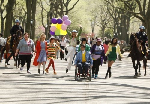 Glee - Episode 2.22 - New York - Promotional Photos