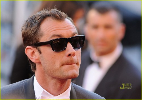Jude Law: 'Tree of Life' Cannes Premiere!