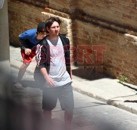  Messi in add(photos)