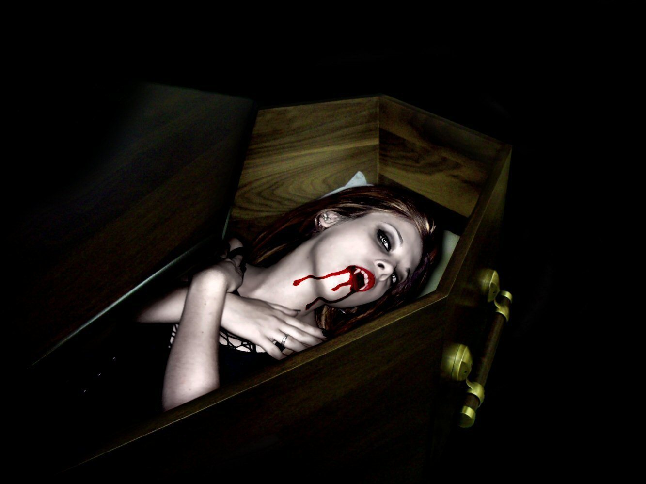 Vampire Vampires Dark Wallpapers Coffin Fanpop Horror Theory Paul Sexy Fema...