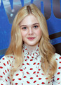 Elle Fanning at Young Hollywood Studios. - elle-fanning photo