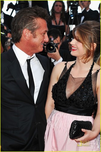  Eve Hewson: 'This Must Be the Place' with Sean Penn!