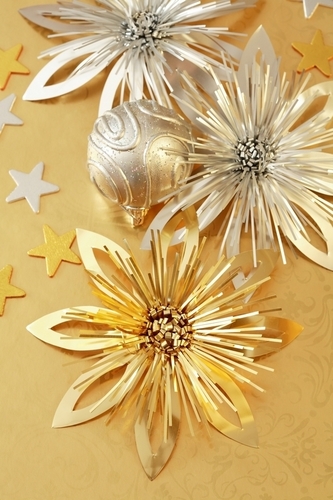  Golden क्रिस्मस ornaments