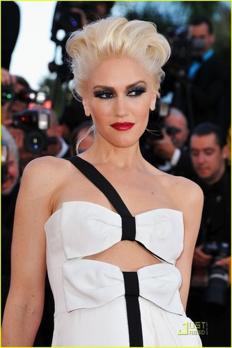 Gwen Stefani & Rosario Dawson: 'This Must Be the Place'!
