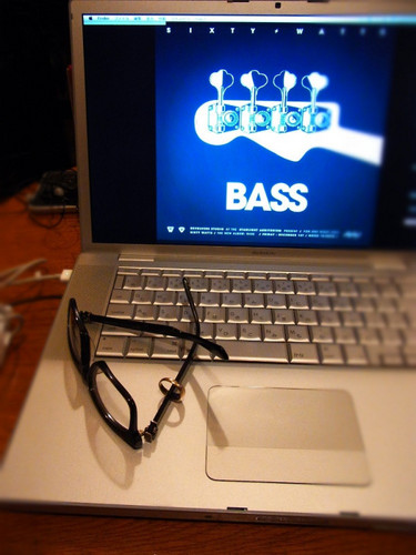  Toshiya's MacBook, Glasses, and Ring