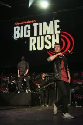  Big time rush at the 키스 108 음악회, 콘서트 in boston