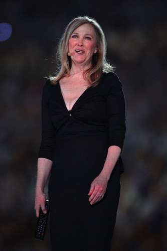 Catherine O'Hara Performs During the Closing Ceremony of the 2010 Vancouver Winter Olympics 