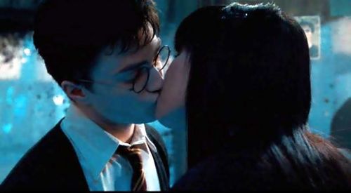Cho Chang kissing Harry Potter