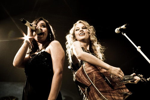  Fearless Tour 2009 Promotional 写真