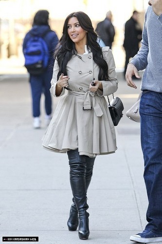  Kim and Kris Humphries are spotted out in New York 3/27/11