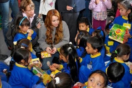 Miley - Visiting School Children in Bogato, Colombia (19th May 2011)