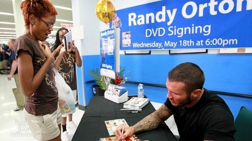 Randy orton DVD signing
