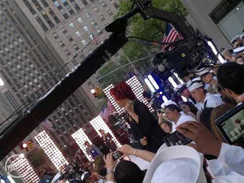 Rihanna - The Today Show - Rehearsals (Fan Pictures) - May 27, 2011