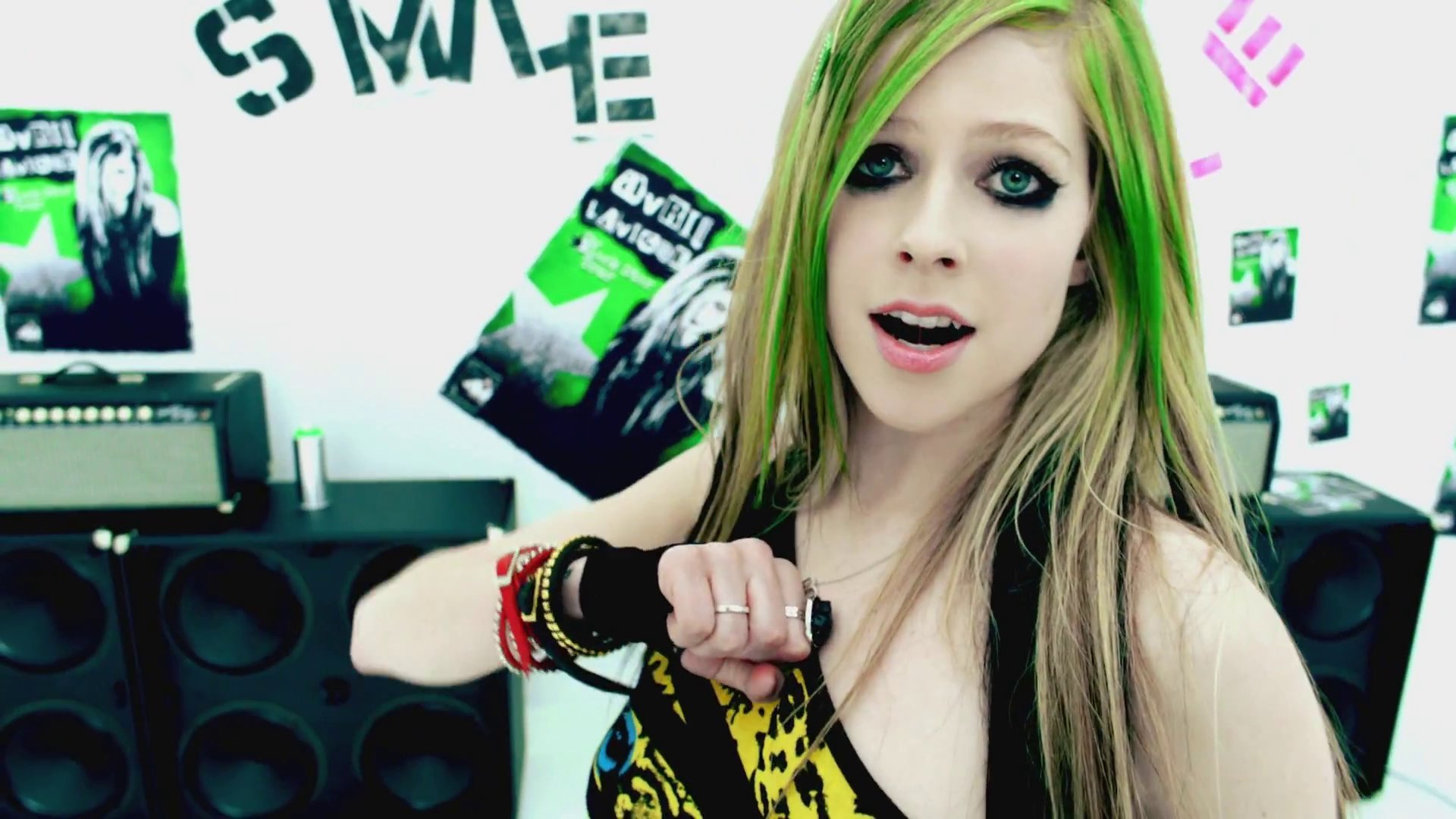 Avril lavigne is getting chubby