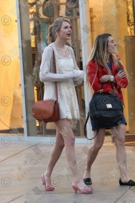  Taylor shopping at Westfield Mall